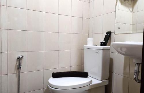 Panakkukang Apartment | Comfy Studio at Vida View Makassar Apartment By Travelio