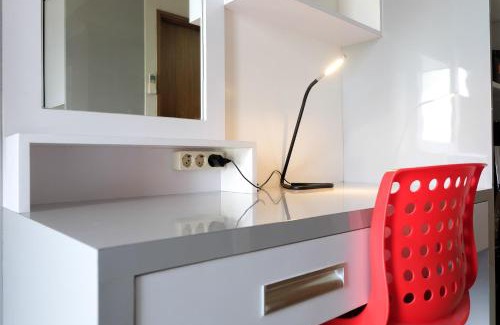 Cikarang Apartment | Comfy Studio Room The Oasis Apartment By Travelio