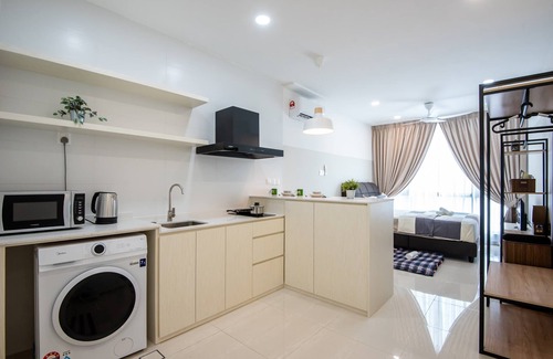 Central District Apartment | Comfy Studio SKS Near CIQ JB Sentral