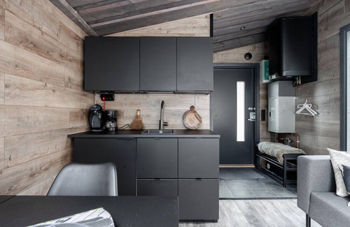 Kuusa Cabin | Comfy Suite with Terrace and Lake Views