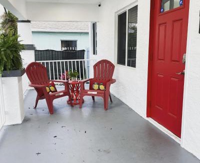 Palm Beach - West Palm Beach Apartment | Comfy Sun and Sky Private room with private Full Bath 1