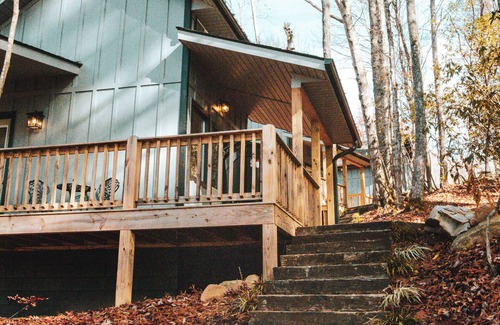 Topton Cabin | Comfy Tiny Cabin Near Lake Nantahala - The Great Smoky Mountains