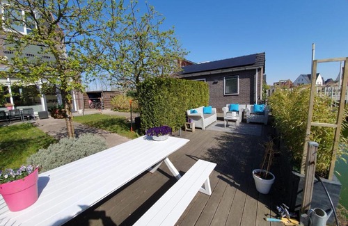 Zestienhoven Apartment | Comfy Tiny house Rotterdam Airport
