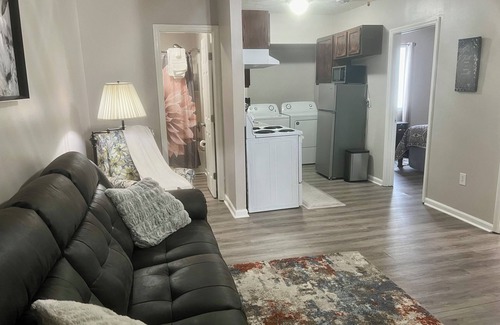Richmond Apartment | Comfy Upstairs 2 bed/1 bath near EKU in Richmond