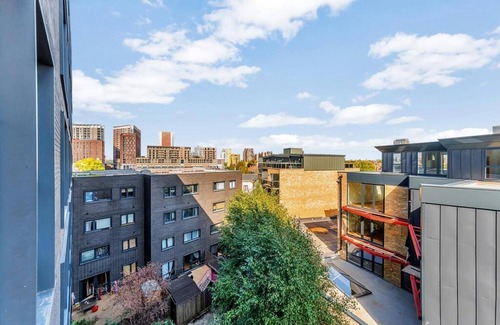 Canning Town South Apartment | Comfycozy Luxury Apartment Canning Town