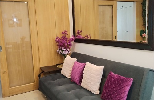 Barangay 76 Apartment | Comfystay at Shell Residences