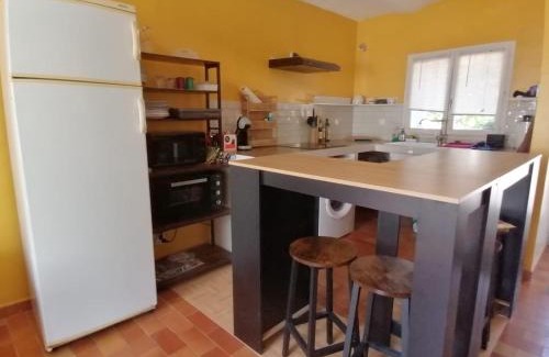 La Crau House | Comme à la maison, T3 tout confort pour 8, jardin au calme