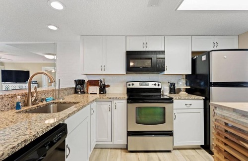Panama City Beach House | Commodore 105