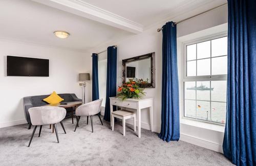 Cobh Hotel | Commodore Hotel