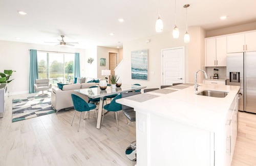 Bay Lake House | Communal facilities/free shuttles to parks