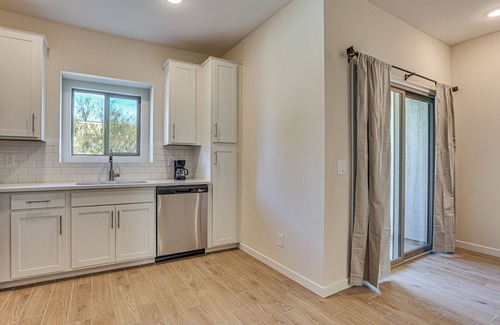 Phoenix Apartment | Community Pool & Hiking Trails: Phoenix Condo!