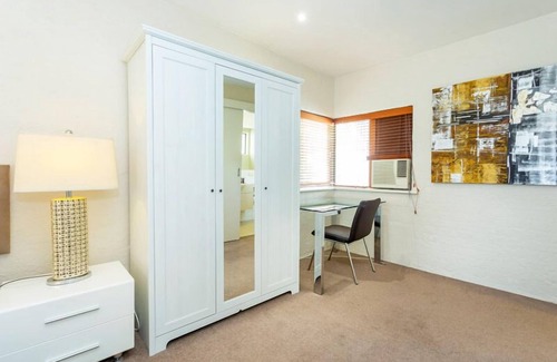 Como Apartment | Como Mezzanine Retreat - Executive Escapes