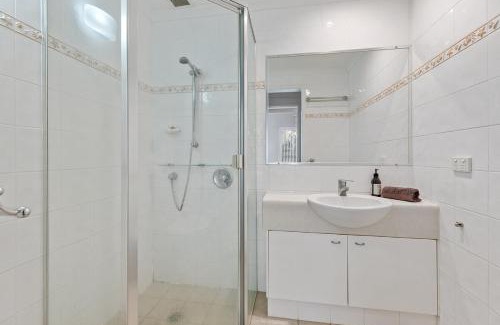 Noosaville Apartment | Como Noosa River - Gympie Terrace - Unit 4