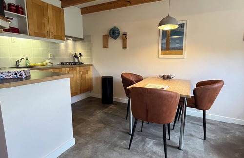 Midsland Apartment | Compact apartment with sunny terrace and extra toilet on bedroom floor.