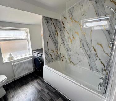 Easton House | Compact Budget Room - 9 Mins to Bristol Centre