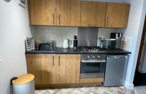 Bangor Apartment | Compact Modern Apartment Single Person or Couple Only