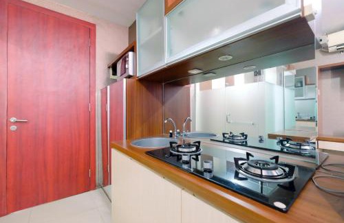 Depok Apartment | Compact Studio Saladdin Mansion Apartment By Travelio
