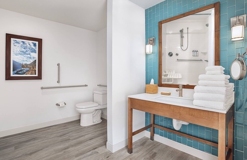 Medford Hotel | Compass by Margaritaville in Medford