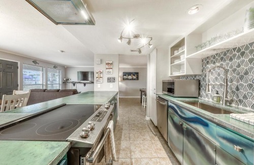 Corpus Christi House | Compass Condos