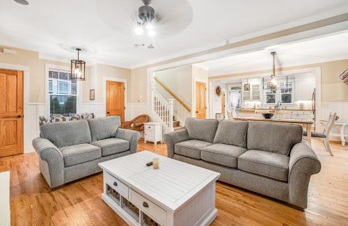 Olivia Beach House | Compass Rose - Olivia Beach