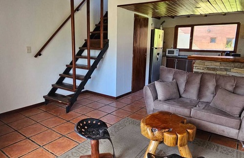 Dina Huapi Cabin | COMPLEJO RAICES PATAGONICAS CABAÑA CLASICA