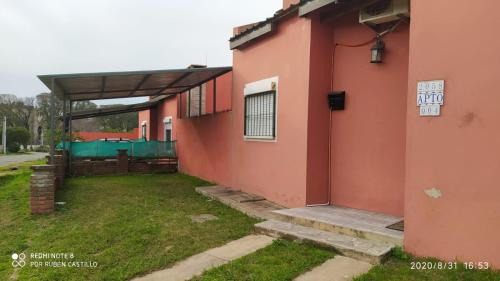 Real de San Carlos House | Completa casa en Colonia para 6 personas