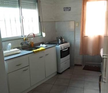 Real de San Carlos House | Completa casa en Colonia para 6 personas