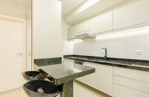 Matriz Apartment | Complete 1-bedroom apartment in front of shop station.