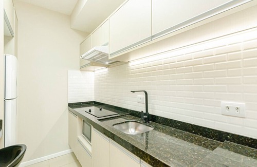Matriz Apartment | Complete 1-bedroom apartment in front of shop station.