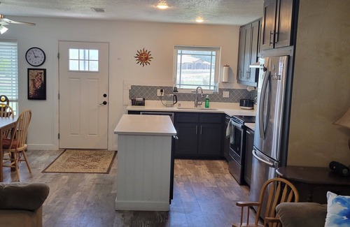 Zuzax House | Complete 2 Bedroom Casita in Sandia Park, NM. Close to Abq & Santa Fe.