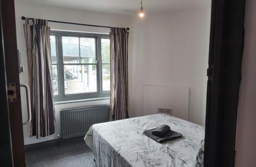 Hereford Apartment | complete 3 bedroom house! on eign street Hereford close to town