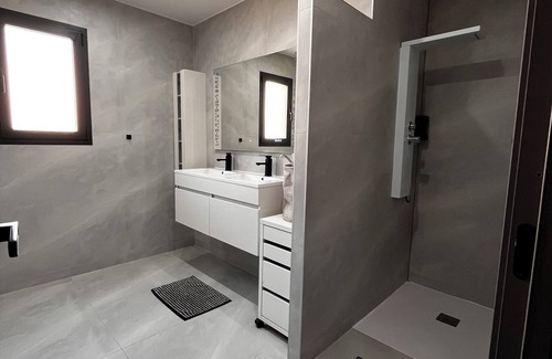 Les Tourrettes Villa | Complete 4-bedroom villa