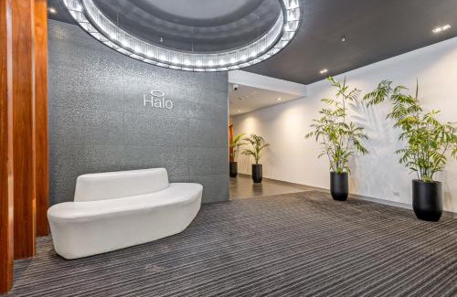St Kilda Apartment | Complete Host Halo Apartments