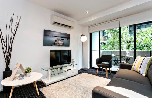 St Kilda Apartment | Complete Host Halo Apartments