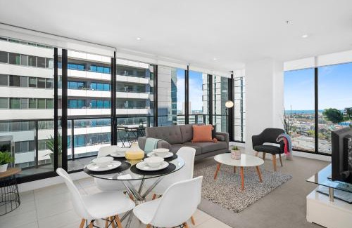 Southbank Apartment | Complete Host Tiara Apartments