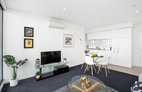 Southbank Apartment | Complete Host Tiara Apartments