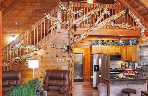 Pigeon Forge Cabin | Complete Spa Cabin Heated seating, Massage Chairs and Spa Shower Must See