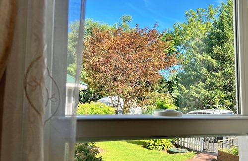 Washington House | Completely Private Colonial 3BR Home by The Inn Great Location Fast Wi-Fi