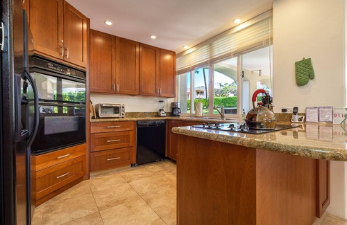 Wailea Condo | COMPLETELY REMODELED-AC THROUGHOUT-GROUND FLOOR-METICULOUS CLEANING