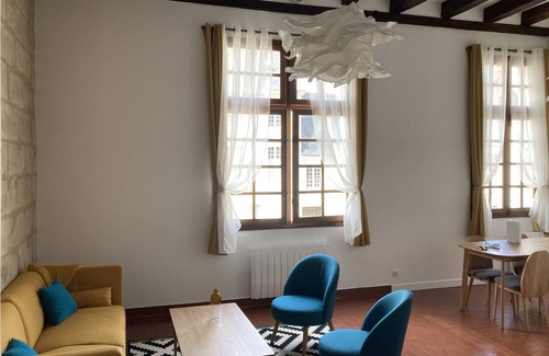 Tours City Centre Apartment | Completely renovated 16th century apartment Hyper Centre de Tours
