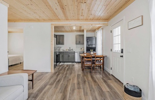 Celina Apartment | Completely renovated 2 bedroom apartment in quaint Celina