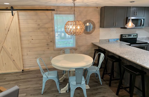 Dadeville House | Completely renovated lakefront cabin - brand new back deck!