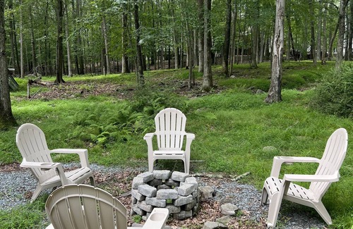 Lackawaxen House | Completely renovated house in amenities-filled Masthope community/Ski Big Bear