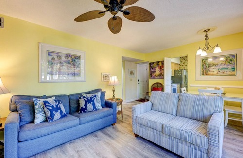 Hilton Head Island Condo | *Completely Updated Condo Just Steps to Beach and Pool*