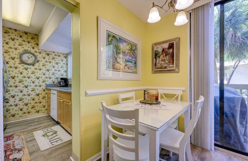Hilton Head Island Condo | *Completely Updated Condo Just Steps to Beach and Pool*