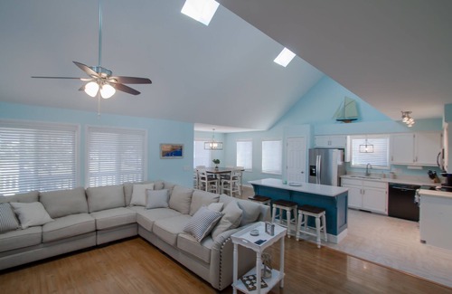 Ocean Isle Beach House | Completely Updated Beach Escape Private Pool Less Than 100 Yards to Sand!”