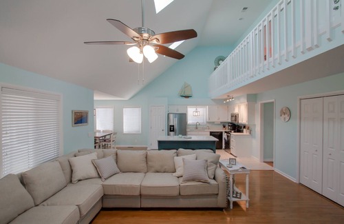 Ocean Isle Beach House | Completely Updated Beach Escape Private Pool Less Than 100 Yards to Sand!”