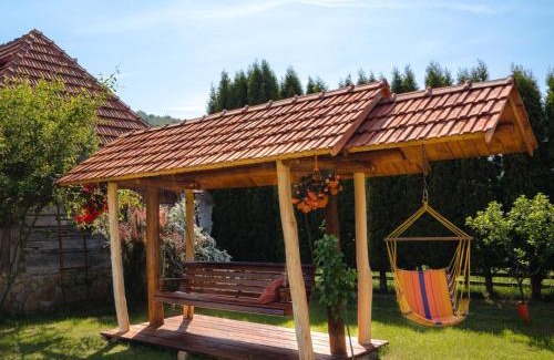 Ciucea Cabin | Complex Cabanele Florilor