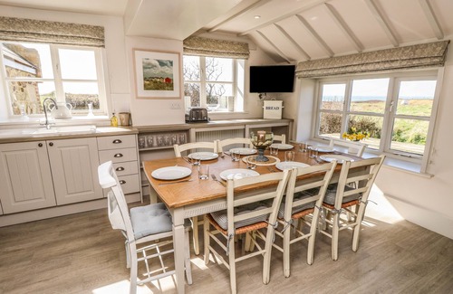 Newport Cottage | Compton Grange