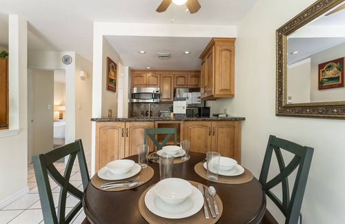 Truman Annex House | Conch Adventure by AvantStay | Great Location w/Patio, Outdoor Dining